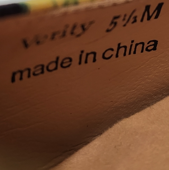 Neiman Marcus Colorful Verity Butterfly 🦋 pointed-Toe Bow Pumps  size 5.5 - Picture 9 of 16